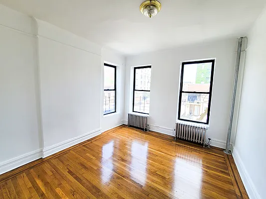 Rented by Premier One Realty LLC | media 8