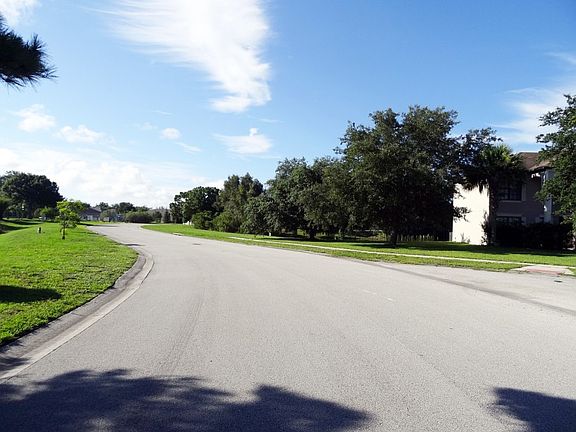 5th image of 1050 Cayman Dr