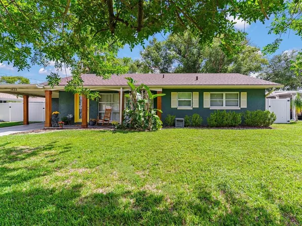 1422 Orange Ave, Tavares, FL 32778