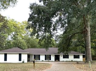 9 Summerfield Pl, Natchez, MS 39120