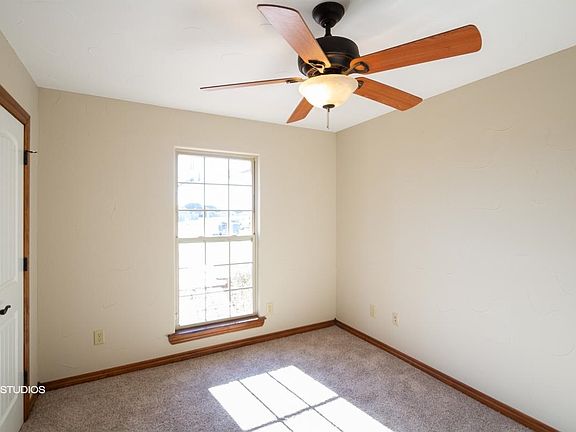 4th image of 1107 Hershel Dr