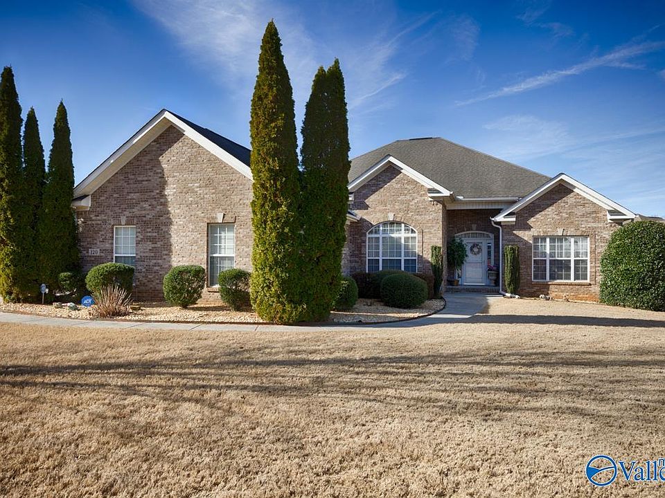 1st image of 120 Burwell Ridge Trl