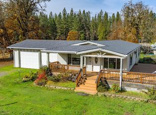 212 Martin Rd, Cave Junction, OR 97523