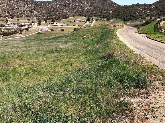 4th image of 44750 Sun Valley Dr
