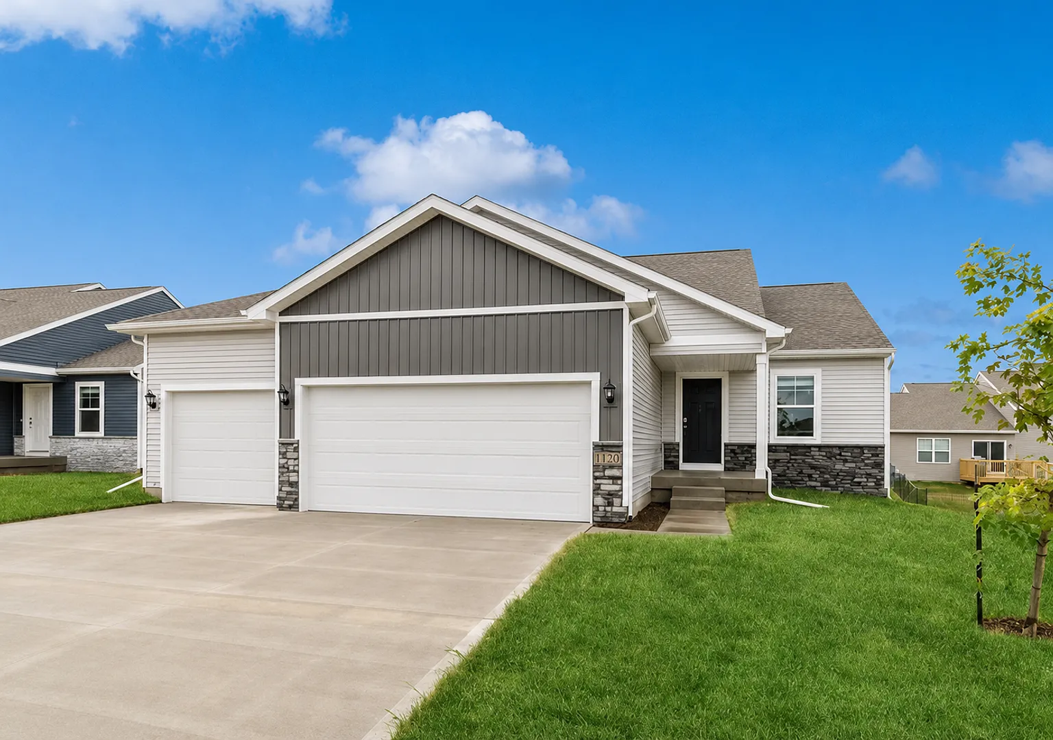 Welcome to 1120 Northview Drive in Waukee! — Photo 1