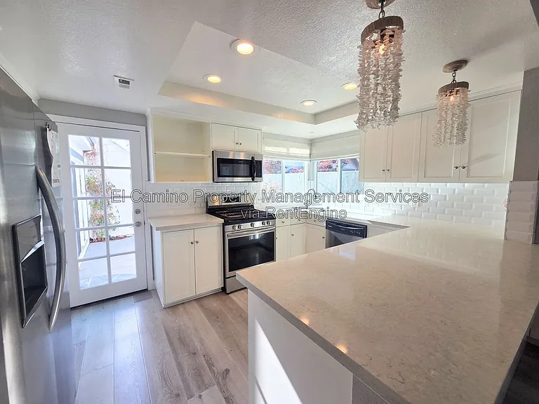 1728 Lake St — Photo 21