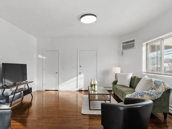 44 Dana St #2, Somerville, MA 02145