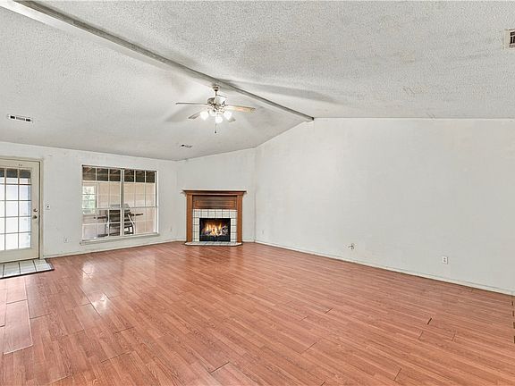 3rd image of 808 N 26th St