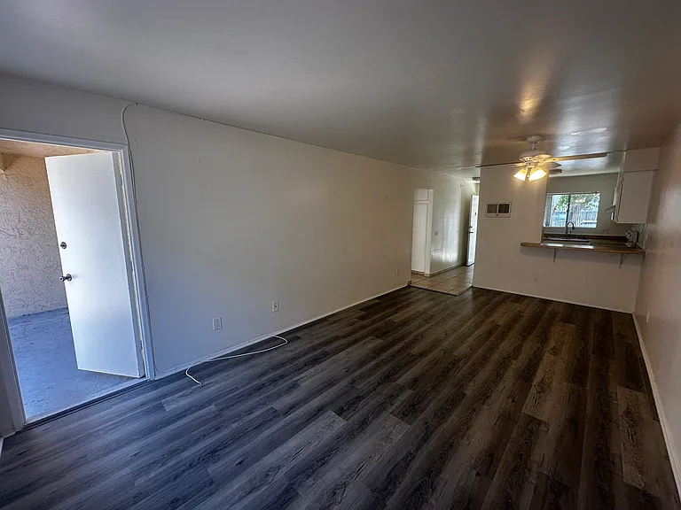 8850 Olive Ln #13 — Photo 6