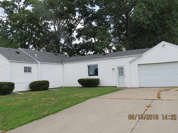2nd image of 133 W Russ Ave