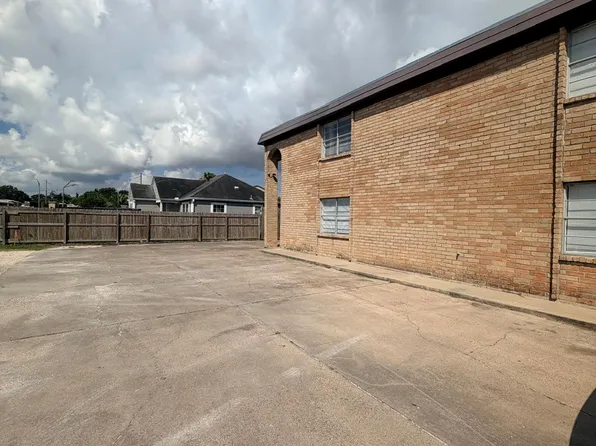 2925 19th St APT 14, Pt Arthur, TX 77642