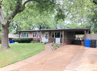 2525 Churchill Downs Dr, Florissant, MO 63033