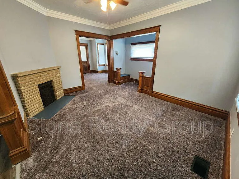 103 S 15th St — Photo 3