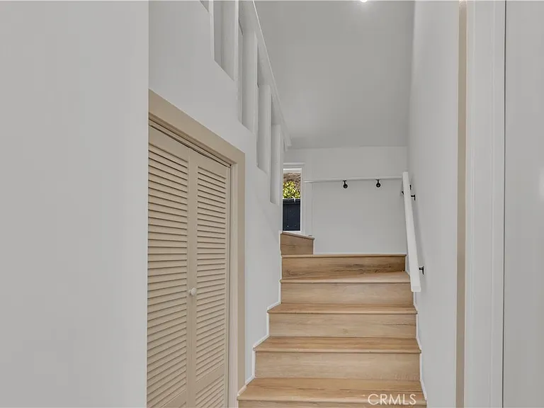 11944 Hesby St — Photo 39