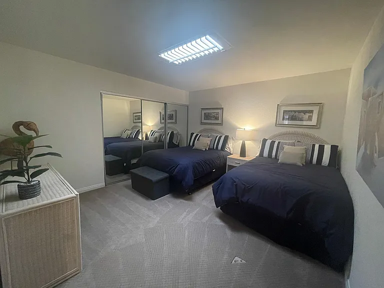 142 Avenida Las Palmas — Photo 11