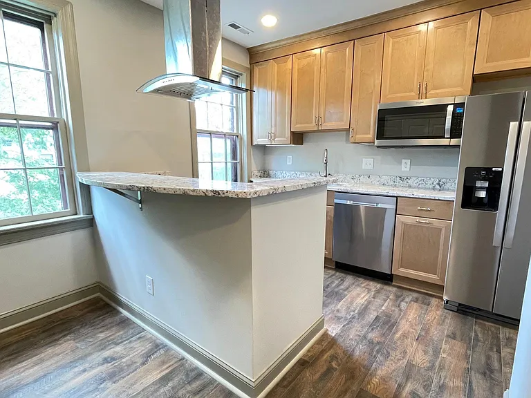 1220 King St #1 — Photo 9
