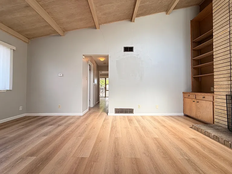 2021 Road 20 — Photo 8