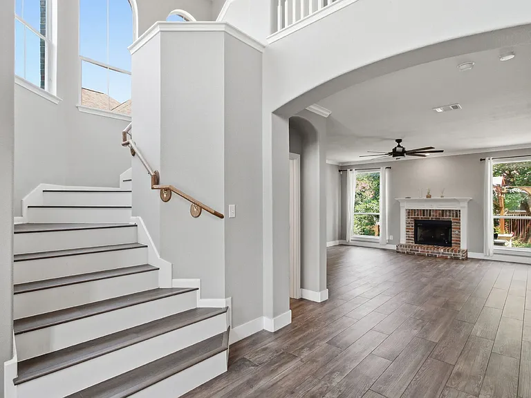 8603 Solano Dr — Photo 24