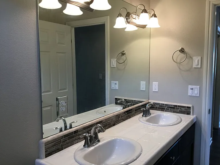 3431 Marengo Ave — Photo 16
