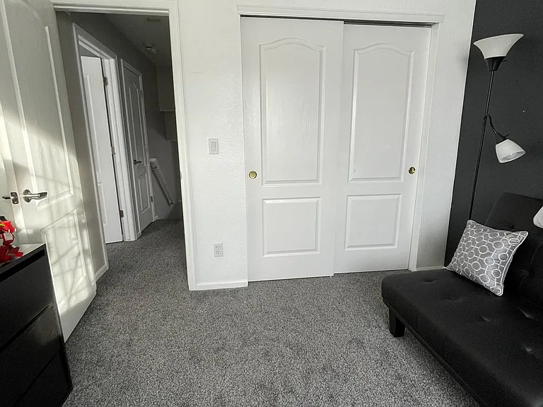 7676 Eagle Perch Ct — Photo 12