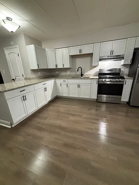 1704 Indianapolis Boulevard - 6 — Photo 4