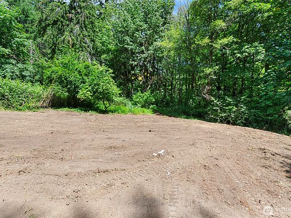 5th image of 1561 W Cloquallum Road