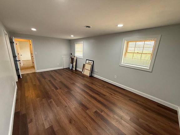 5th image of 2766 Fletcher St
