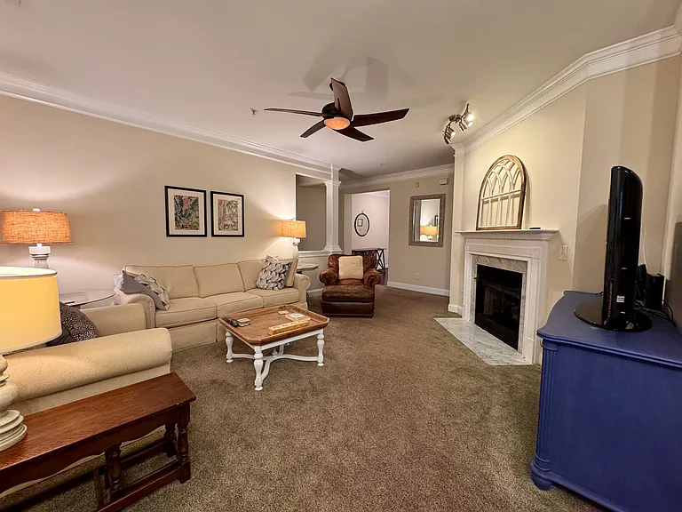 923 Providence Glen Dr #923 — Photo 6