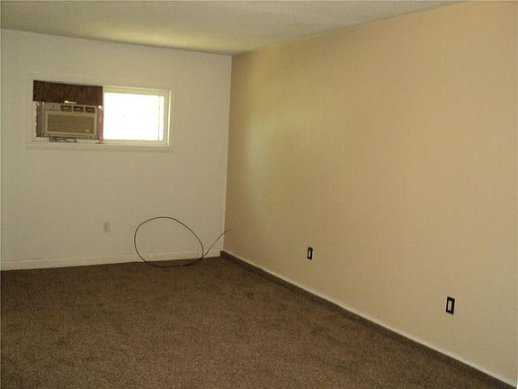 2nd image of 4618 Edgemont Dr