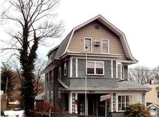 11 Concord Pl, Staten Island, NY 10304