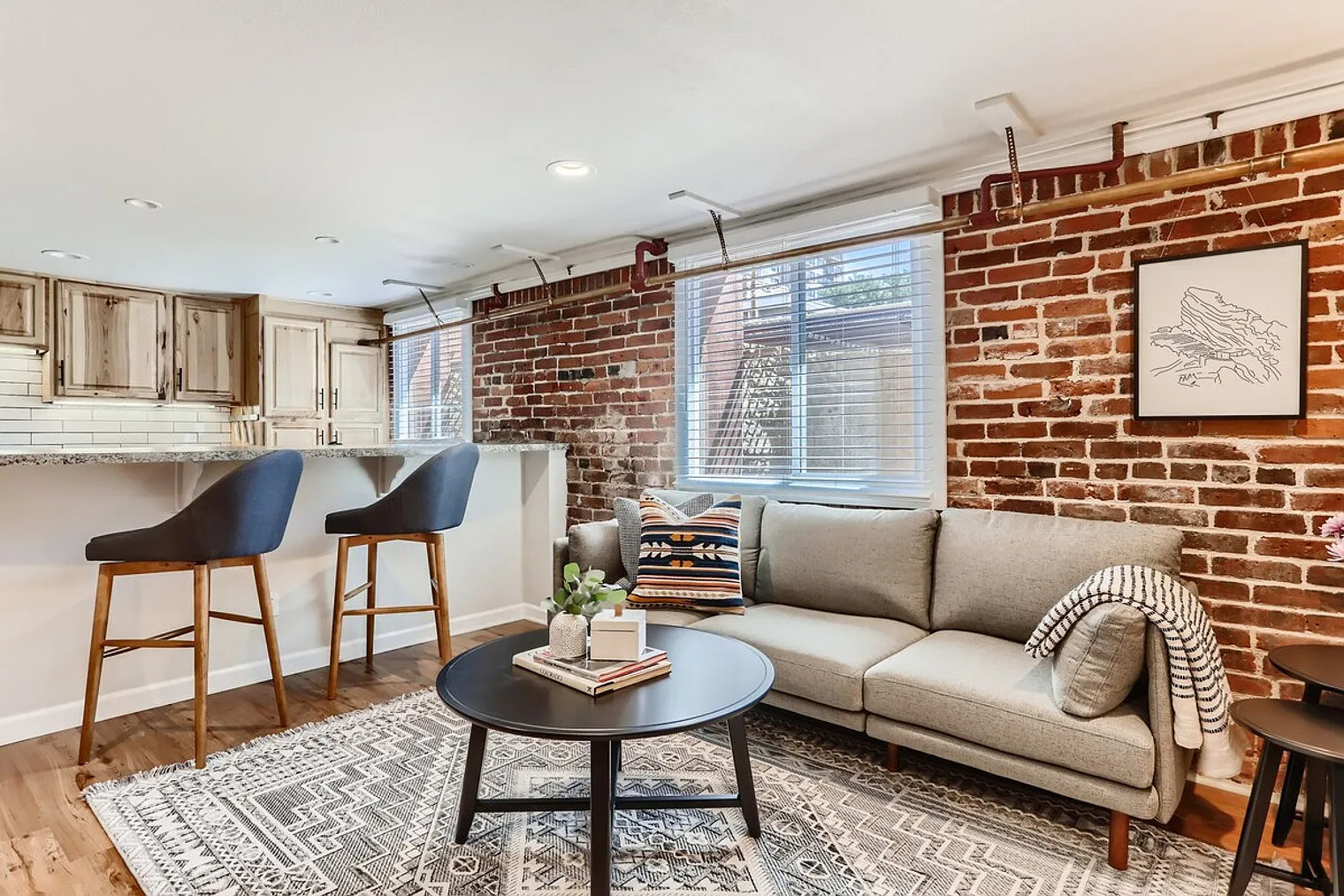 1 bed, 1.0 bath, 538 sqft, $2,626 — Photo 2