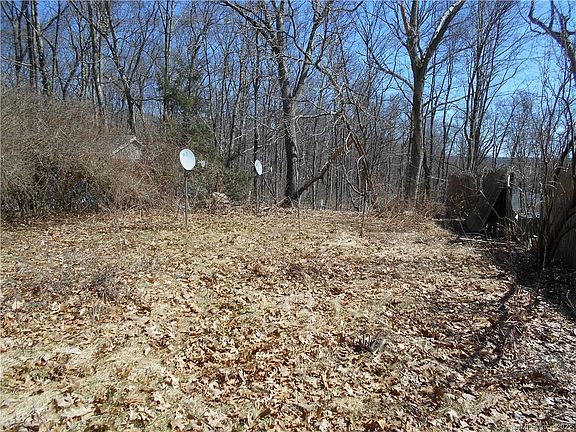 5th image of 26 Knoll Rd