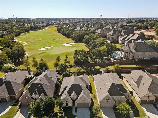 1st image of 716 Petunia Dr