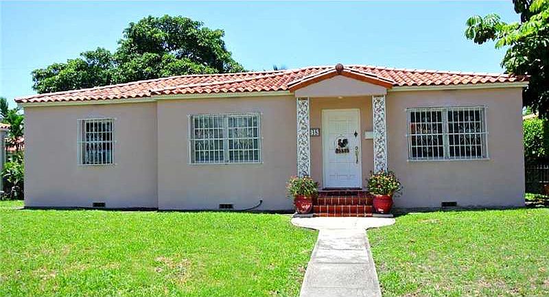 1st image of 48 Alcantarra Ave