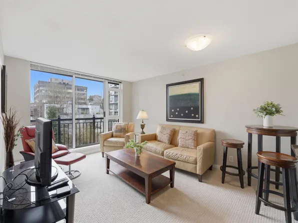 1650 W 7th Ave #502, Vancouver, BC V6J 5N1