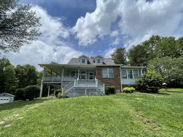 3381 Brookstone Dr, Cookeville, TN 38506