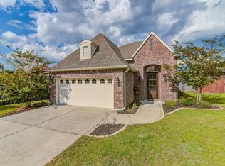 17020 Canary Palm Dr, Diberville, MS 39540