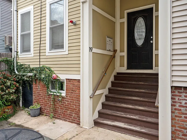 19 Burrill Pl #3 — Photo 16