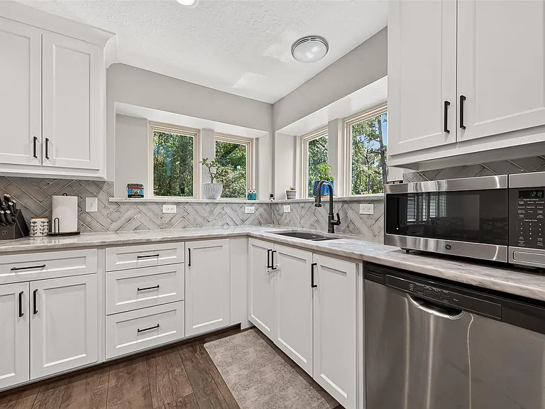 23011 Fox Hunt Dr — Photo 23