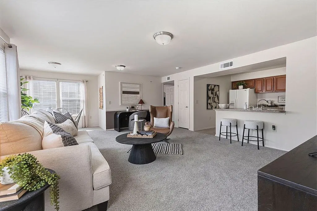 Nickel Creek Apts — Photo 3