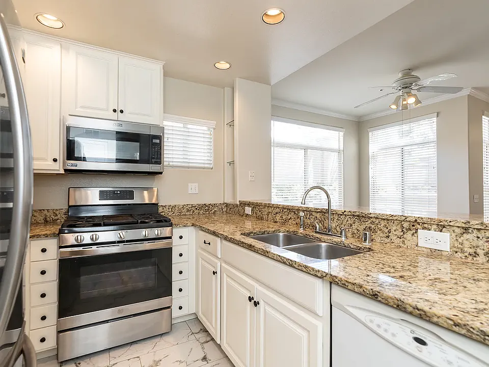 12604 Carmel Country Rd