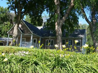 29596 Rose Rd, West Union, IA 52175