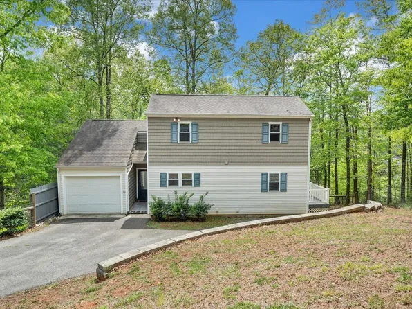 101 Cedar Bluff Ln, Hardy, VA 24101