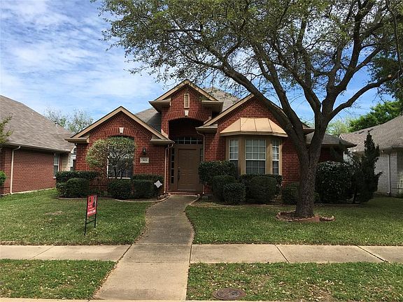 2nd image of 303 Parkhurst Ln