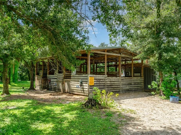 19201 Matt Rd, North Fort Myers, FL 33917