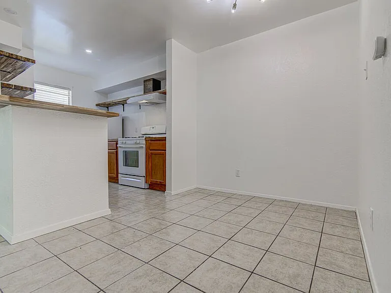 805 Sirocco Dr — Photo 9