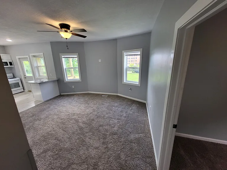 613 Pershing Ave — Photo 13