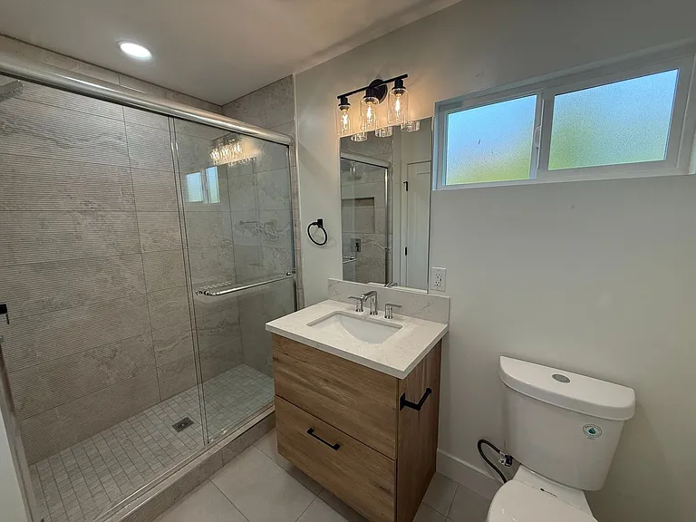 5077 Rockford Dr — Photo 9