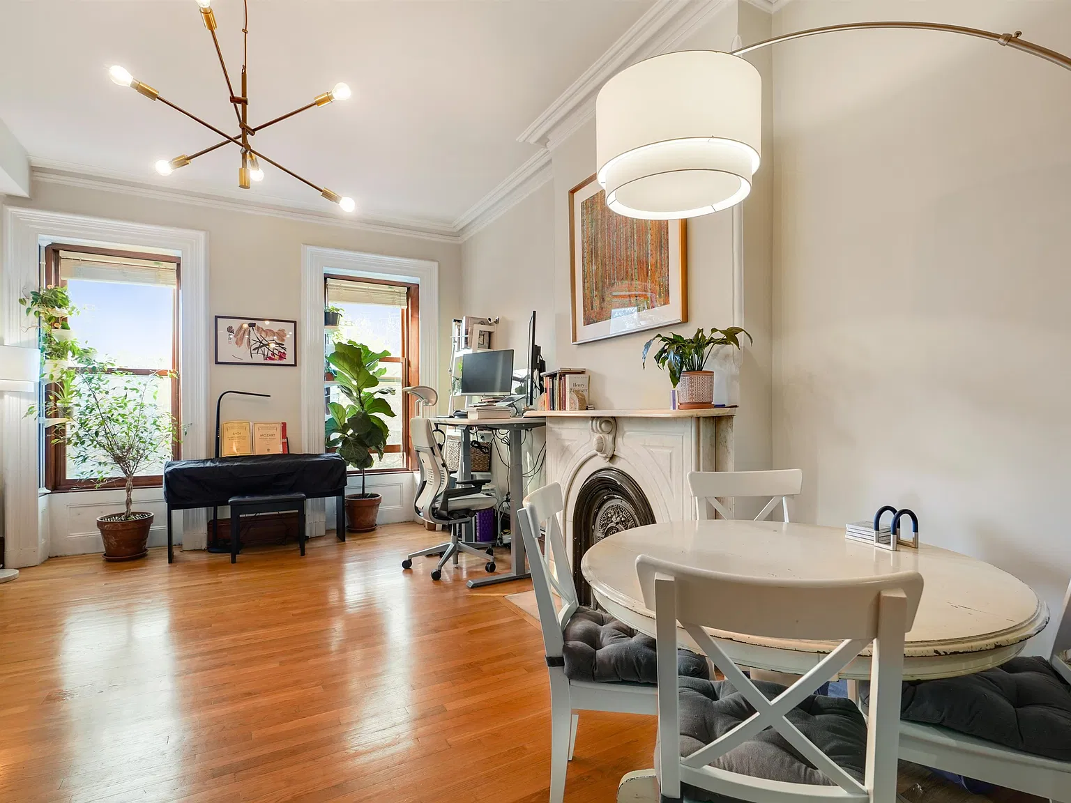 1 bed, 1.0 bath, $3,700 — Photo 2