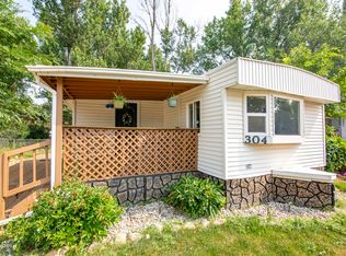304 Sussex St, Bismarck, ND 58504